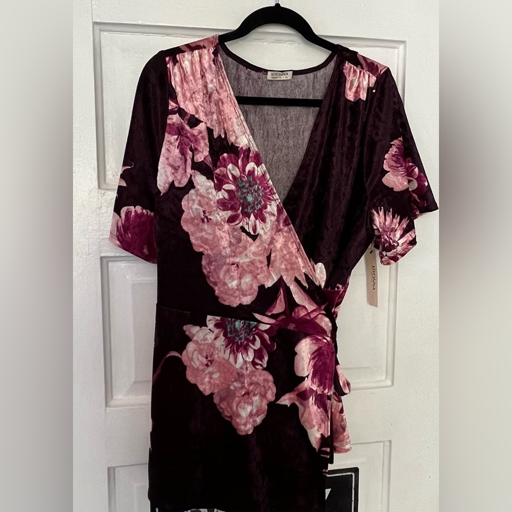 Women’s Plus Wrap Top - 3X NWT - KIYONNA